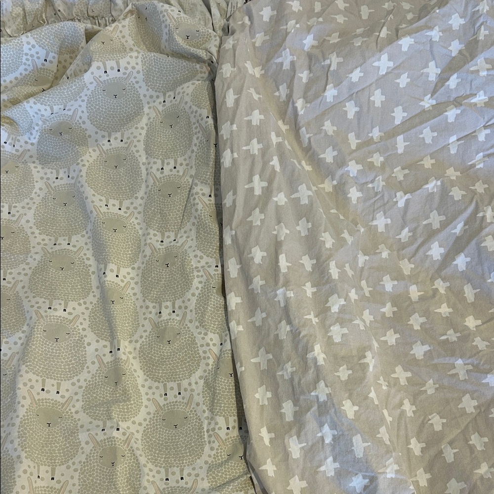 Land Of Nod / crate and kids Taupe and White Sheep & Cross Bedding